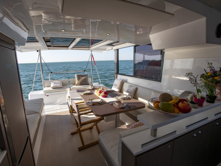 Vermietung Katamaran Bali mit Führerschein