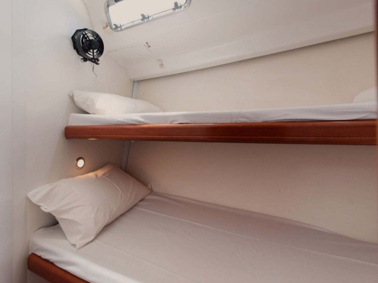 Bénéteau Cyclades 43.4 mieten Salamína