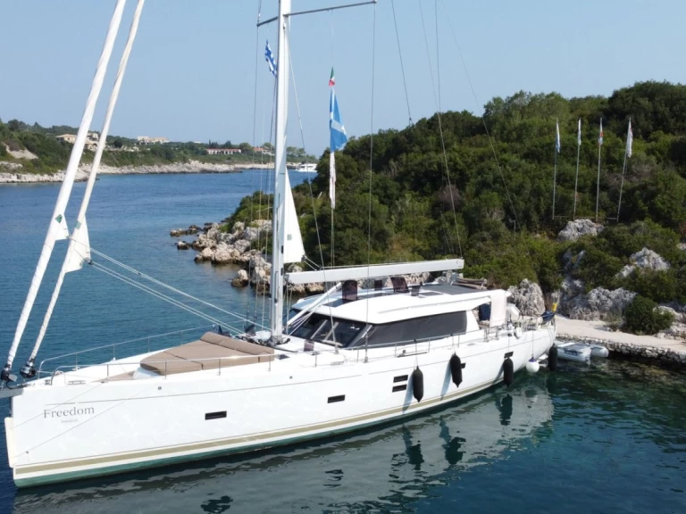 Ein Hanse Moody 54 DS mieten in Gouviá