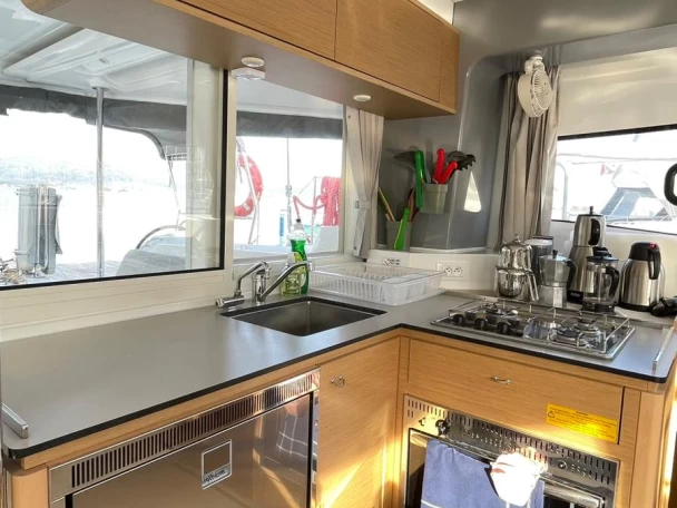 Katamaran mit oder ohne Skipper Excess mieten in Fethiye