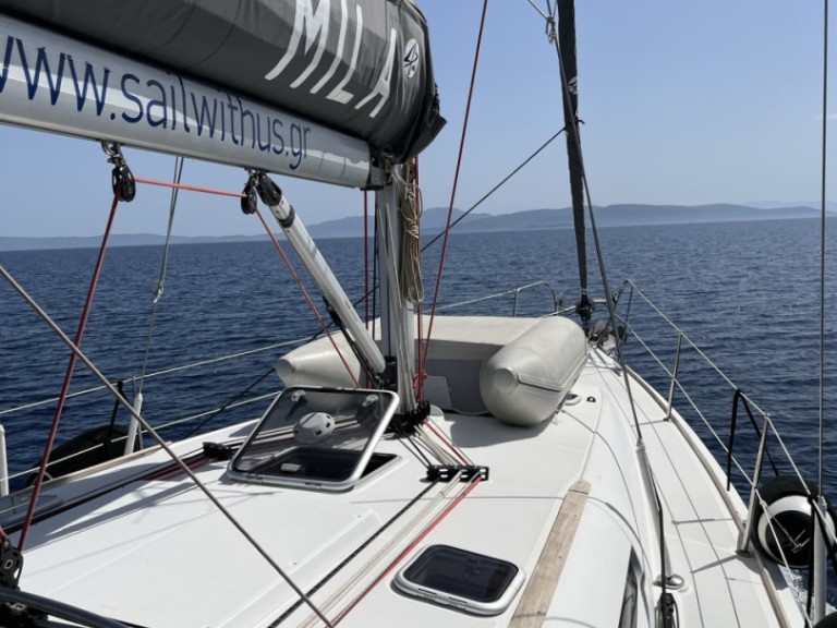 Ein Jeanneau Sun Odyssey 42i mieten in Deme of Volos