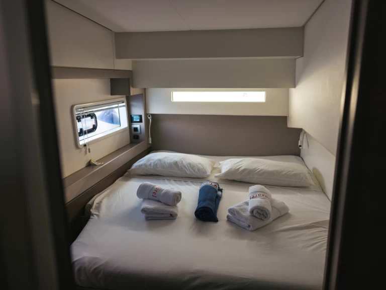 Katamaran mieten in Playa de Talamanca zum besten Preis