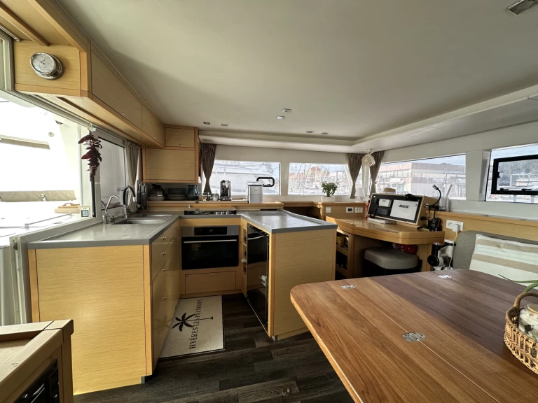 Lagoon Lagoon 450 Sport Top mieten Hyères