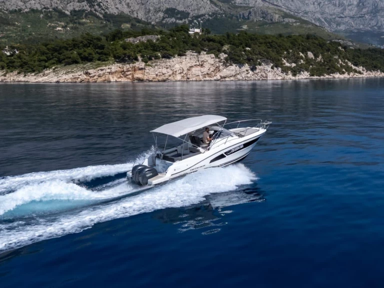 Motorboot mieten in Makarska - Jeanneau Cap Camarat 9.0 WA