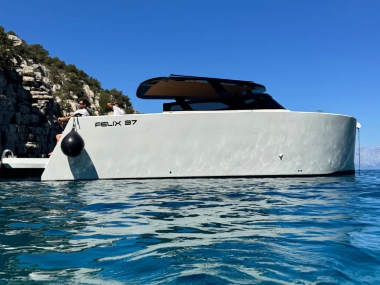 Bootsverleih Felix 37 Felix 37 Makarska Samboat