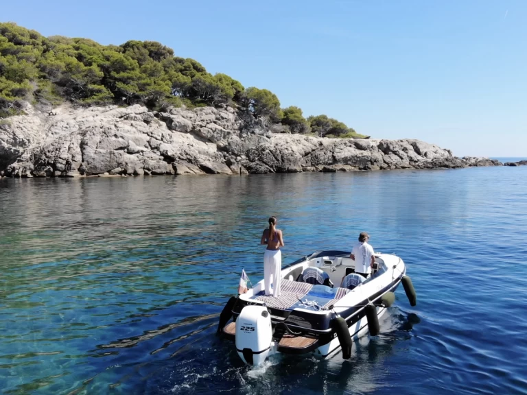 Ein Tullio-Abbate Mito 23 mieten in Monaco