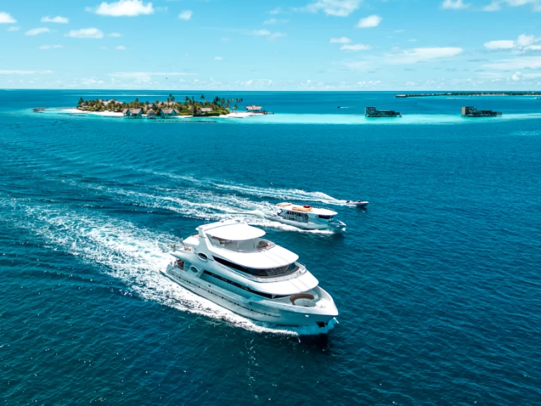 Ein  Luxury Motor Yacht  mieten in Malé