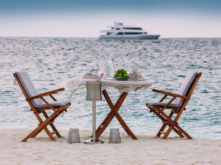 Bootsverleih  Jeanneau Luxury Sailing Yacht Malé Samboat