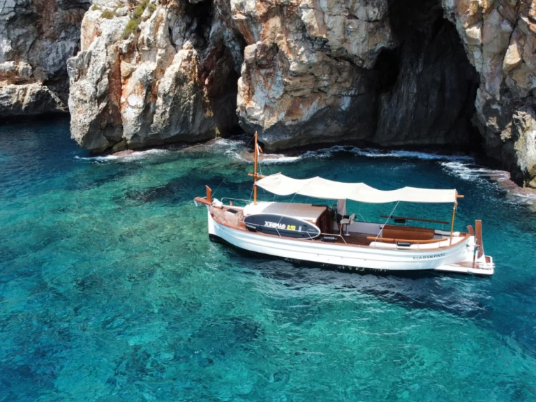 Bootsverleih Capeador llaut menorquin Mahón Samboat