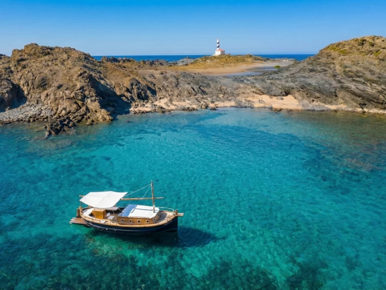 Motorboot mieten in Mahón zum besten Preis