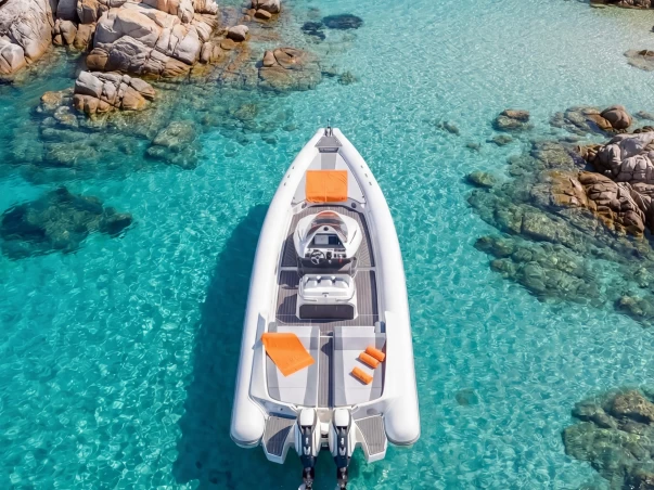 Motorboot mit oder ohne Skipper Panamera mieten in Marina di Portisco