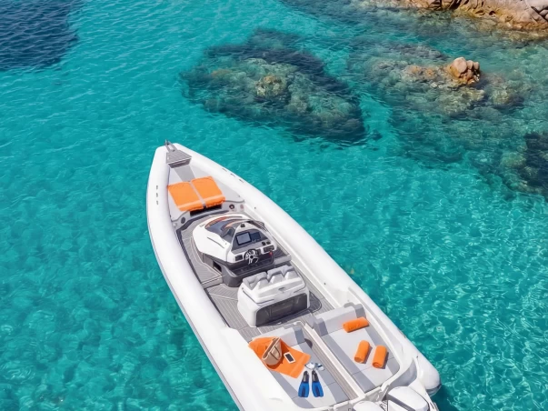 Motorboot mieten in Marina di Portisco zum besten Preis