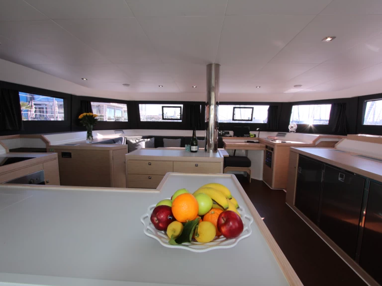 YachtCharter in Cecina - Dufour Dufour Catamarans 48 Sail auf SamBoat