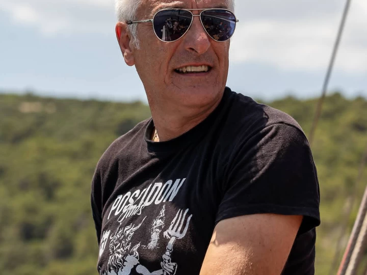 Vermietung Motorboot Wooden boat mit Führerschein