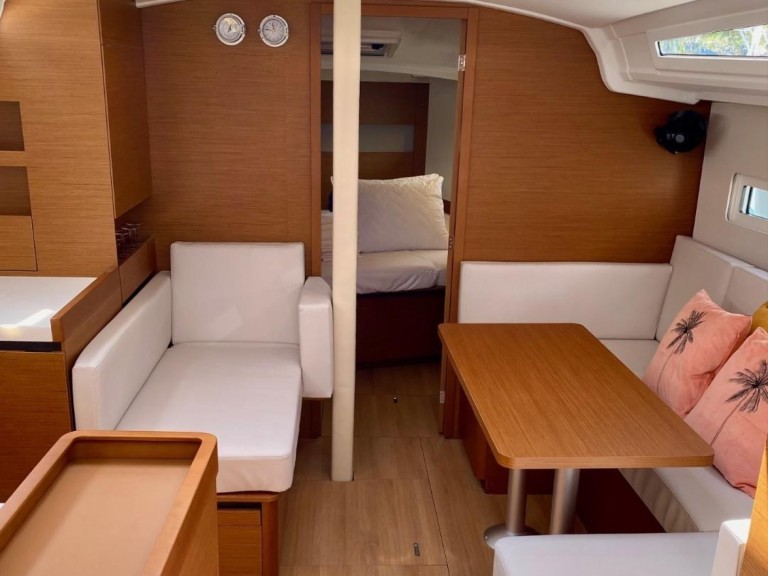 Jeanneau Sun Odyssey 410 (2023) mieten Lefkáda