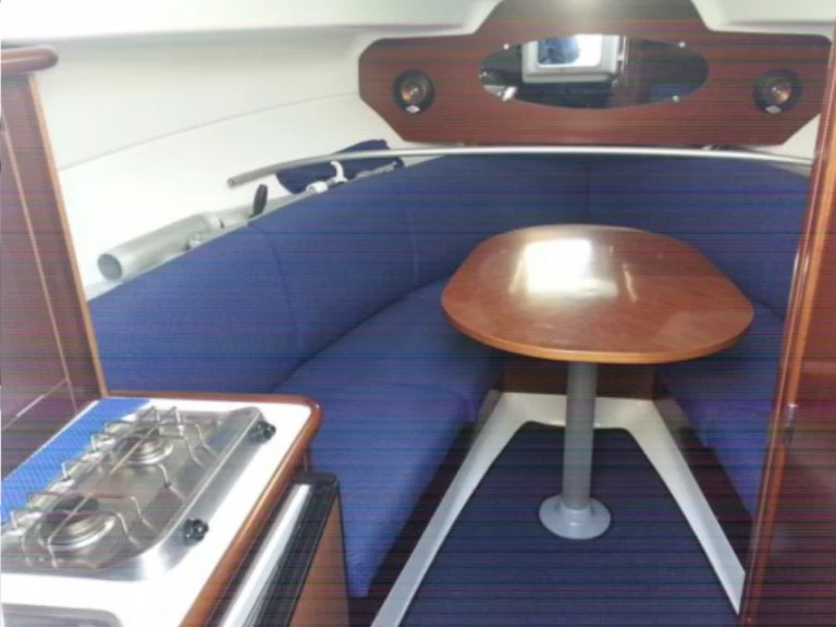 Motorboot mit oder ohne Skipper Bénéteau mieten in Bormes-les-Mimosas