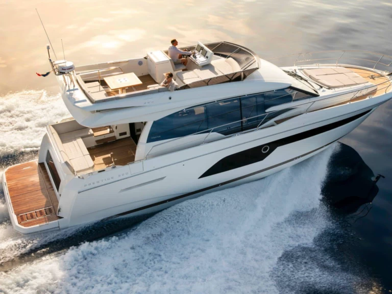 Motorboot mit oder ohne Skipper Prestige Yachts mieten in Beaulieu-sur-Mer