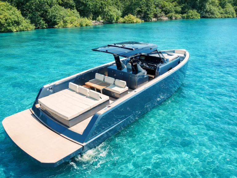 Ein Pardo Yachts Pardo 43 mieten in Saint-Tropez