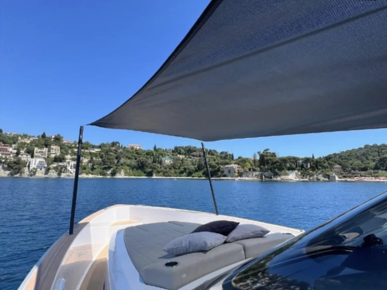 Vermietung Motorboot Pardo Yachts mit Führerschein