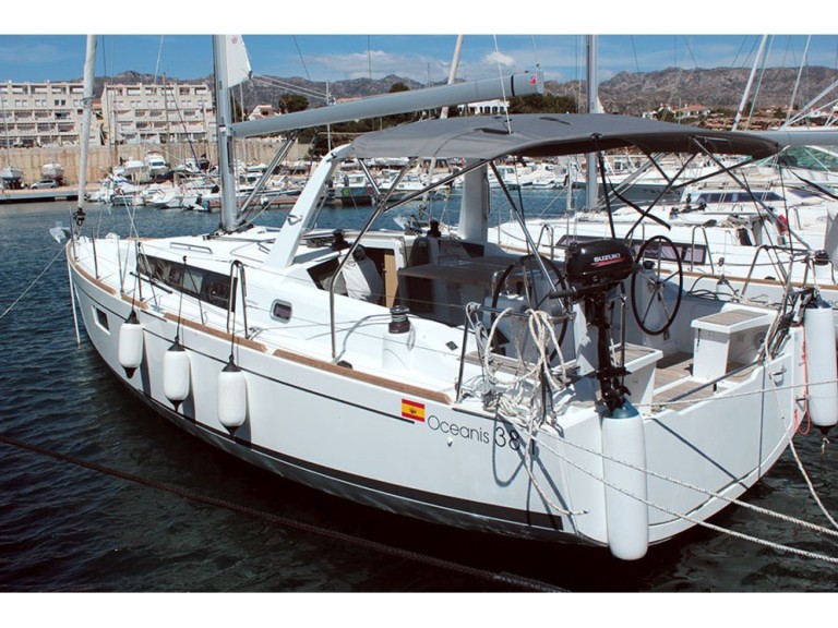 YachtCharter in Palma de Mallorca - Bénéteau Oceanis 38.1 auf SamBoat