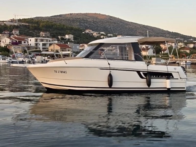 Vermietung Motorboot Jeanneau mit Führerschein