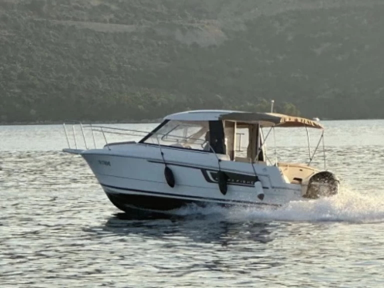 Motorboot mieten in Seget Vranjica zum besten Preis