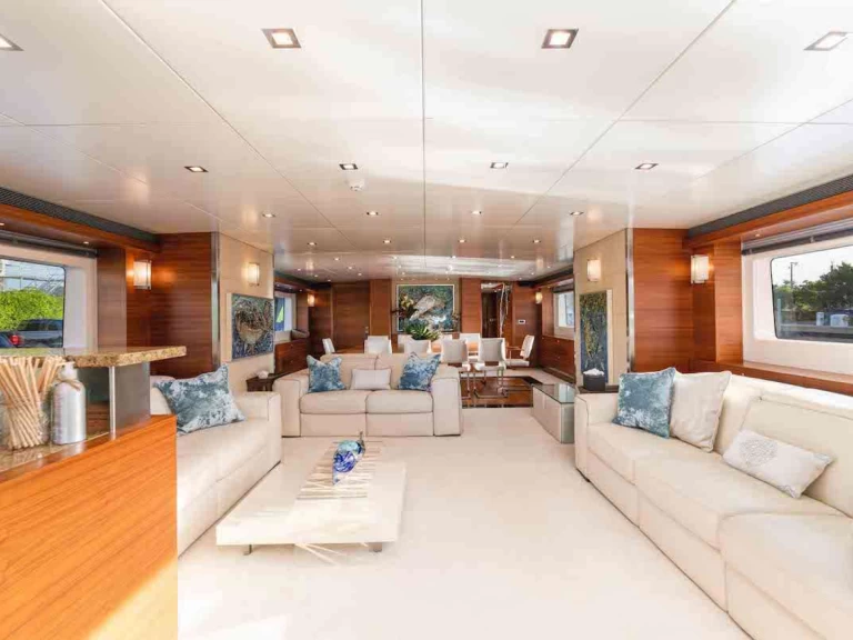 Bootsverleih Heesen SEA AXIS St. Martin Samboat