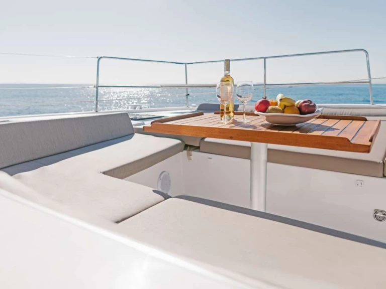 Ein Bali Kos 46.Cat8 mieten in Álimos