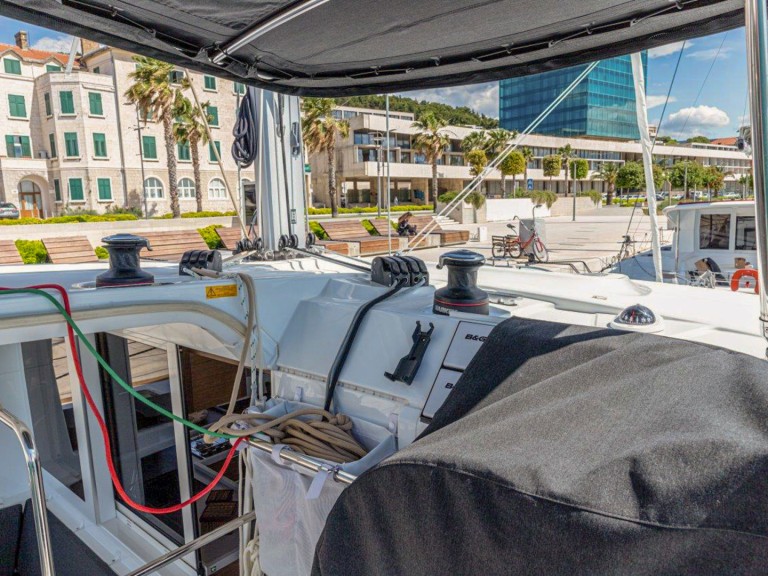 Ein Lagoon Lagoon 40 mieten in Komolac