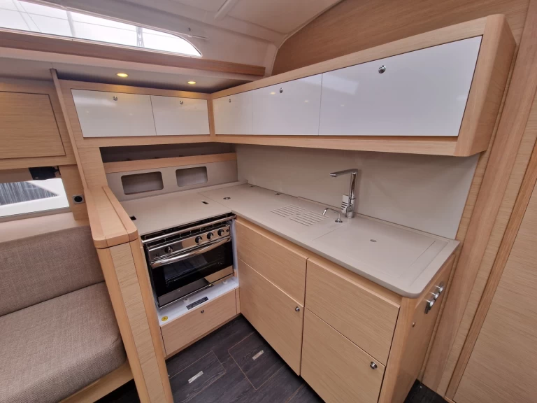 Ein Dufour Dufour 470 mieten in Port-Camargue