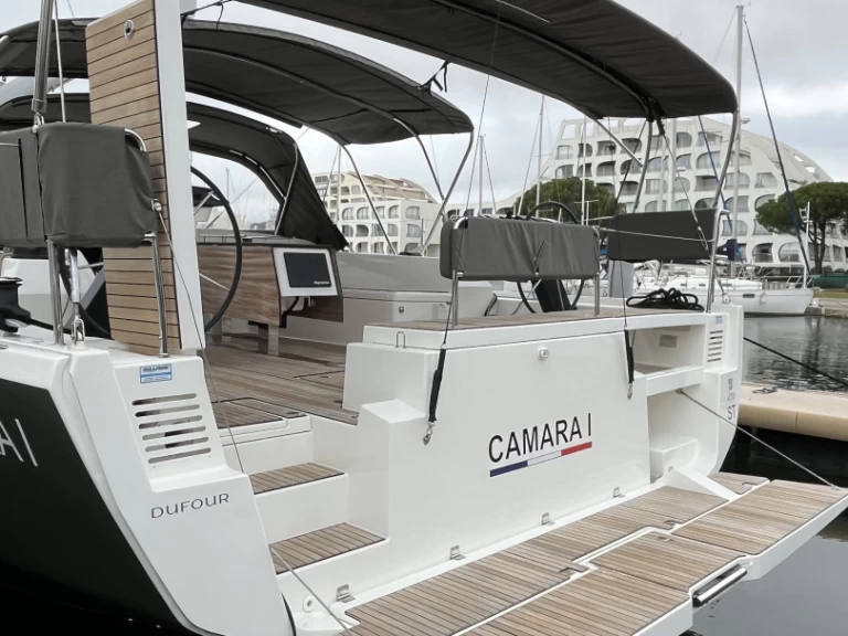 Segelboot mit oder ohne Skipper Dufour mieten in Port-Camargue