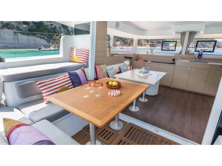 Ein Lagoon Lagoon 38 mieten in Furnari