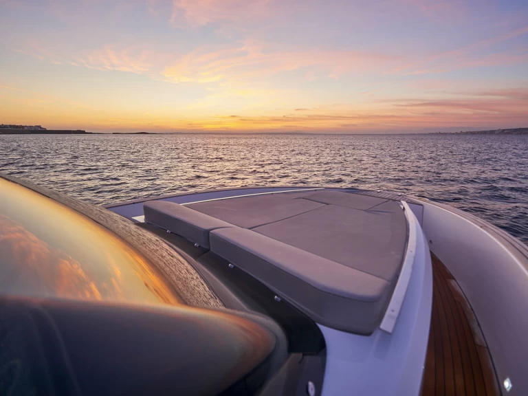 Bootsverleih Astondoa 377 Coupe Lagos Samboat