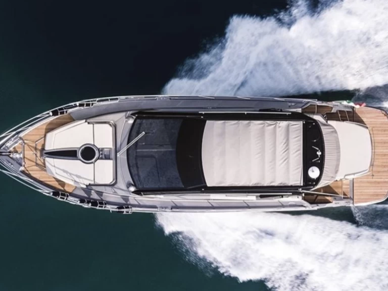 Ein Cranchi Cranchi M44 HT mieten in Beaulieu-sur-Mer