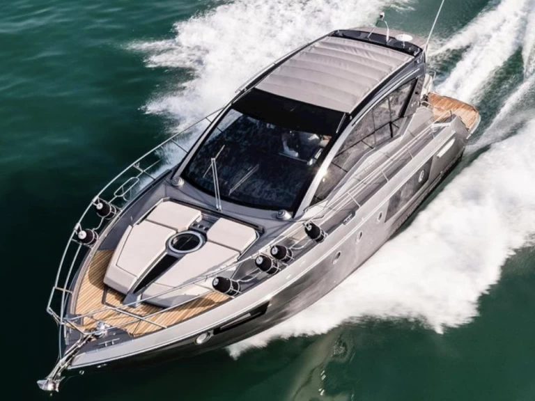 Boot mieten Beaulieu-sur-Mer günstig Cranchi M44 HT