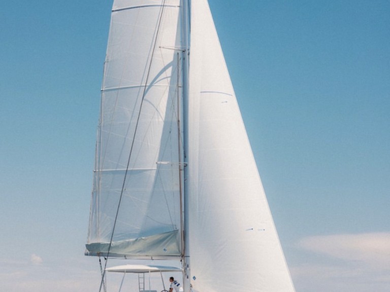 Ein Lagoon Lagoon 46 Iconic mieten in Nisida