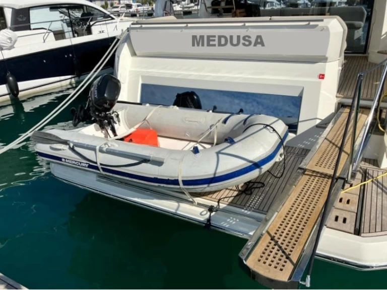 Ein Jeanneau Prestige 520 Flybridge - 3 + 1 cab. mieten in Split
