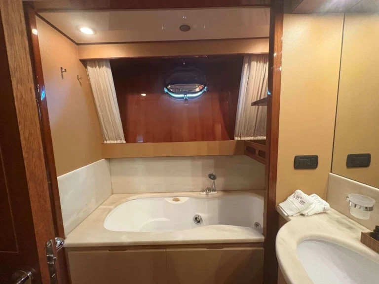 Bootsverleih Sanlorenzo San Lorenzo SL 82 Álimos Samboat