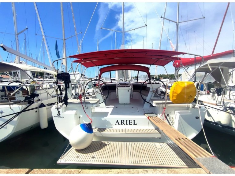 Vermietung Segelboot Bénéteau mit Führerschein