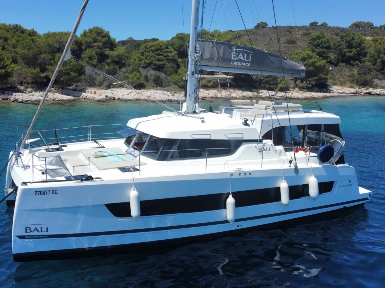 YachtCharter in Rogoznica - Bali Bali Catspace Voile auf SamBoat