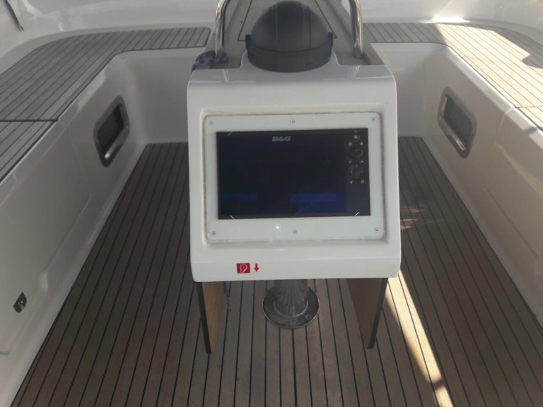 Segelboot mit oder ohne Skipper Bavaria mieten in Salamína