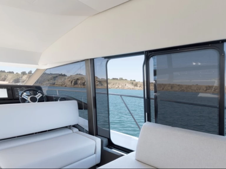 YachtCharter in Split - Jeanneau Prestige 520 Flybridge - 3 + 1 cab. auf SamBoat