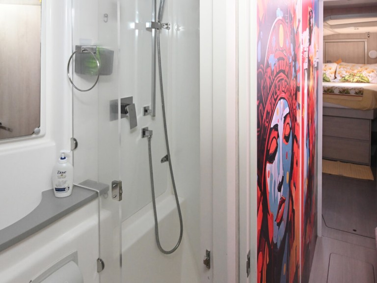 Boot mieten Néa Péramos günstig Leopard 51 PC - 4 + 2 cab.