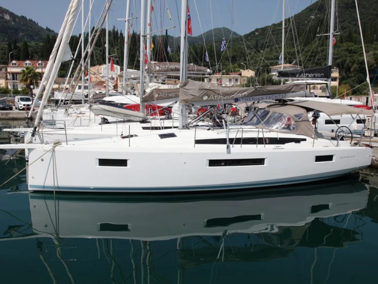 Boot mieten Benítses günstig Sun Odyssey 410