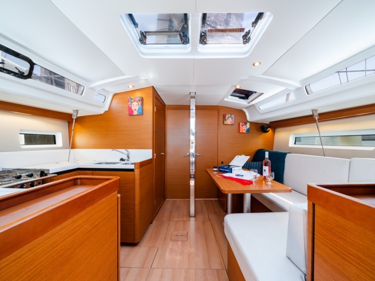 Bootsverleih Jeanneau Sun Odyssey 440 Lavrion Samboat