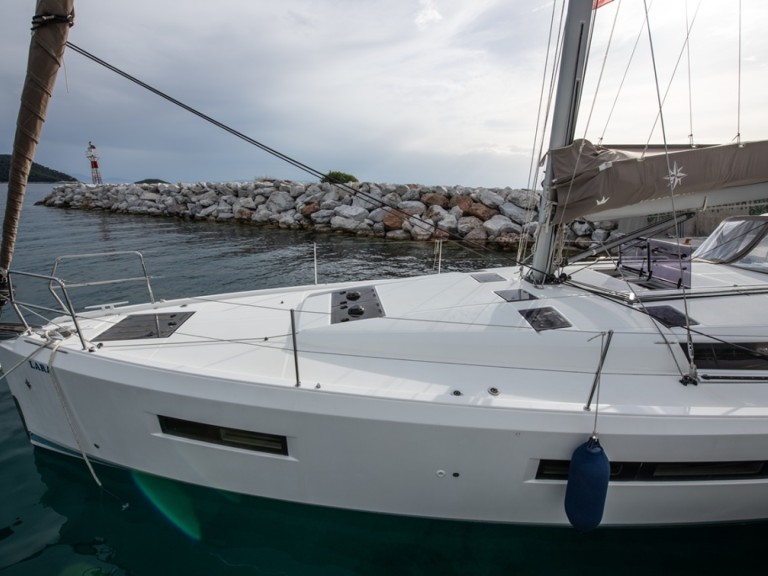 Boot mieten Neo Klima günstig Sun Odyssey 490