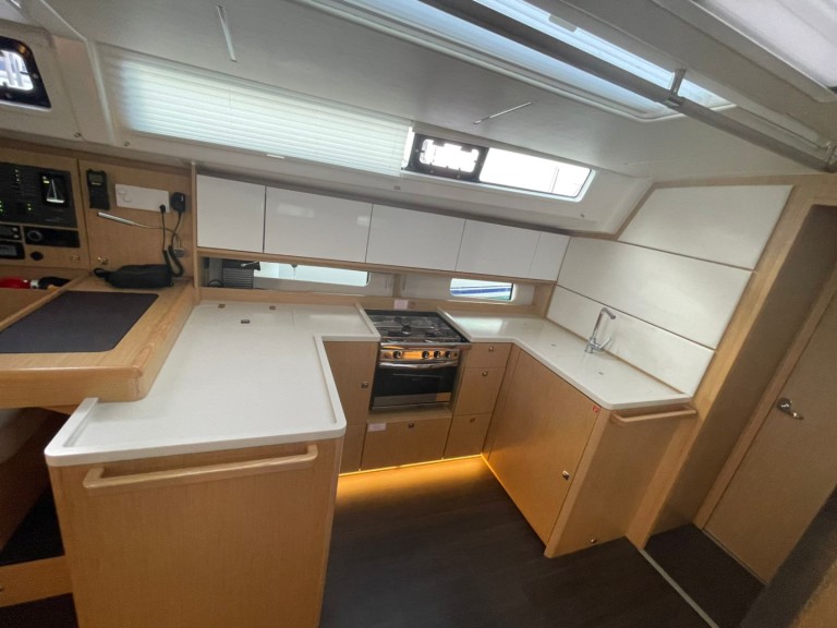 Bootsverleih Bavaria Bavaria C46 Pálairos Samboat