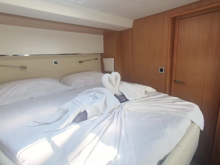 Katamaran mieten in Lavrion zum besten Preis