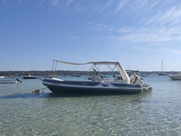 Schlauchboot mit oder ohne Skipper MV Marine mieten in Marina Formentera