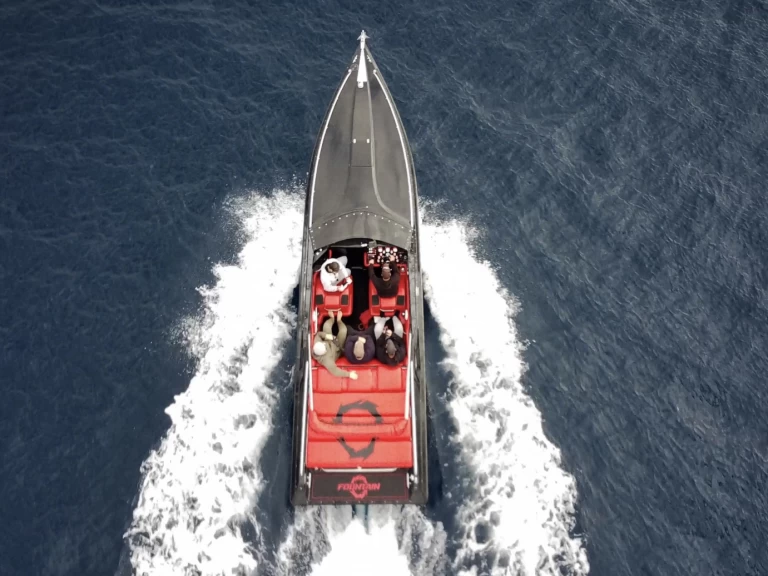 Motorboot mit oder ohne Skipper Fountain mieten in Glyfáda